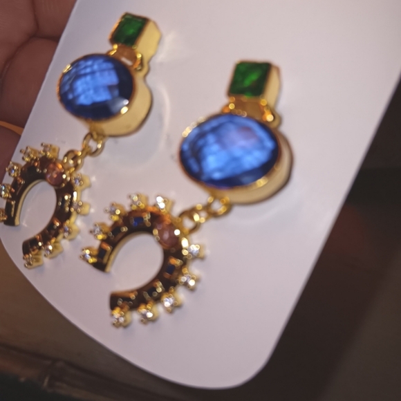 EQUESTRIAN HORSESHOE BLUE QUARTZ & CZ 22KT G.P. DANGLE EARRINGS - Picture 3 of 4